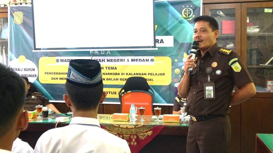 Kejati Sumut Ajak Siswa MAN 1 Medan Jauhi Narkoba dan Bijak Bermedia Sosial