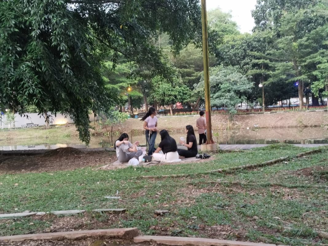 10 Jurus Cerdas Menikmati Taman Kota Saat Weekend: Asik, Aman, dan Bebas Stres
