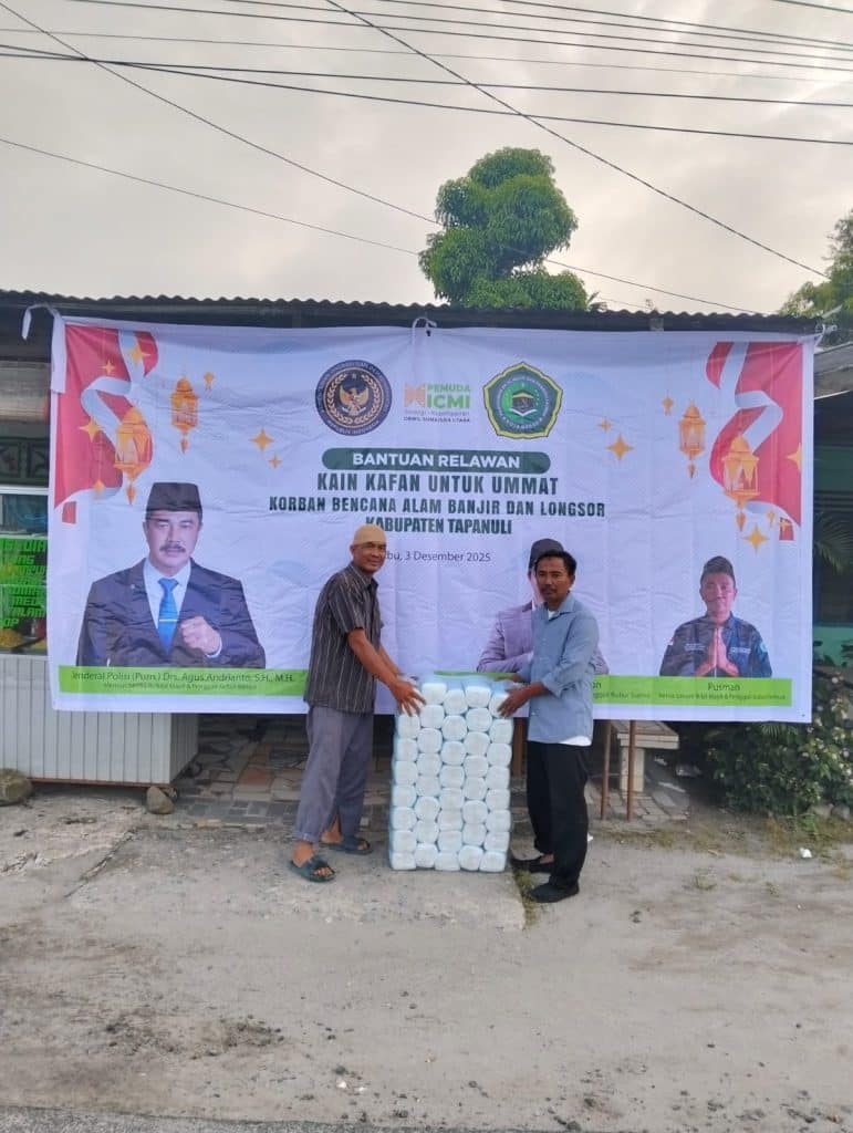 Paguyuban Bilal Mayit dan Penggali Kubur Sumatra Utara Menyalurkan Bantuan Korban Tanah Longsor